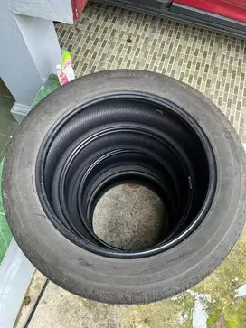 bridgestone 215/55 R17 OEM Honda WRV