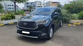Km8rb toyota zenix v cvt matic 2024 hitam tangan pertama