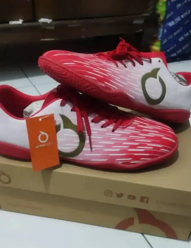 Sepatu Ortus Eight plasma in