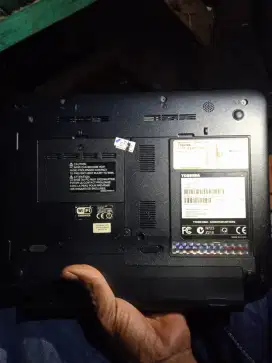 Jual laptop seken masih hidup lupa password bagi yang minat