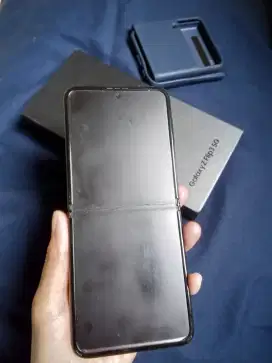 Samsung Z flip 3 8/128gb sein