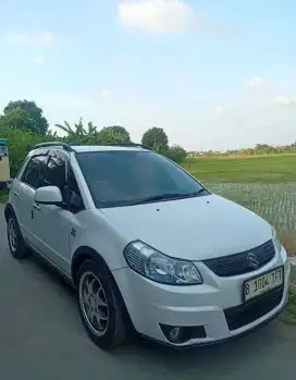Suzuki sx4 x-over matic 2009