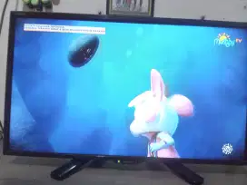 Bismillah mau jual TV merek sharp 24 inc