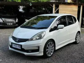 HONDA JAZZ RS AUTOMATIC 2012