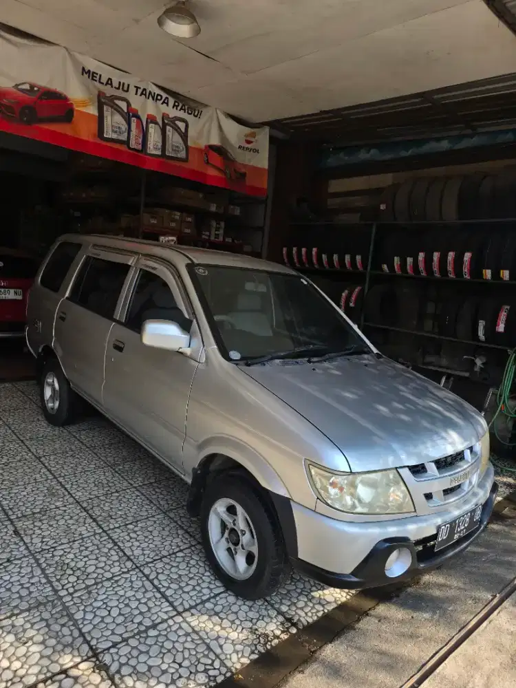 Isuzu Panther Turbo Istimewa