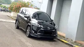 [ LOW KM ] Toyota Sienta 1.5 Q CVT AT Hitam Metalik 2016/2017