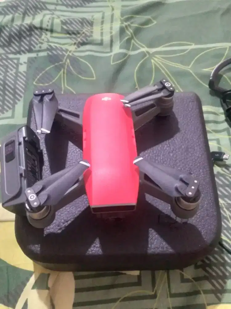 Dji Spark merah drone - Dijual cepat - drone pemula