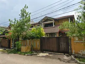 Rumah Asri Hoek di Perum Bumi Pesanggrahan Mas Jakarta Selatan