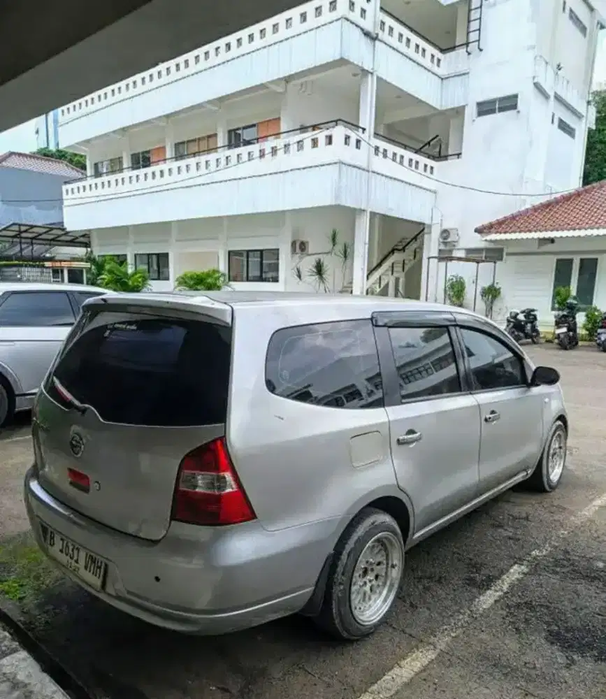 Nissan Grand livina 2013 Bensin