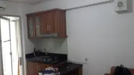 DISEWAKAN TAHUNAN 1 UNIT APARTEMEN BASSURA SEMI FURNISHED