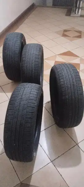 Ban giti ring 18 bekas