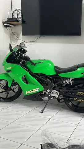 Dijual NINJA RR 2004 ZX CBU