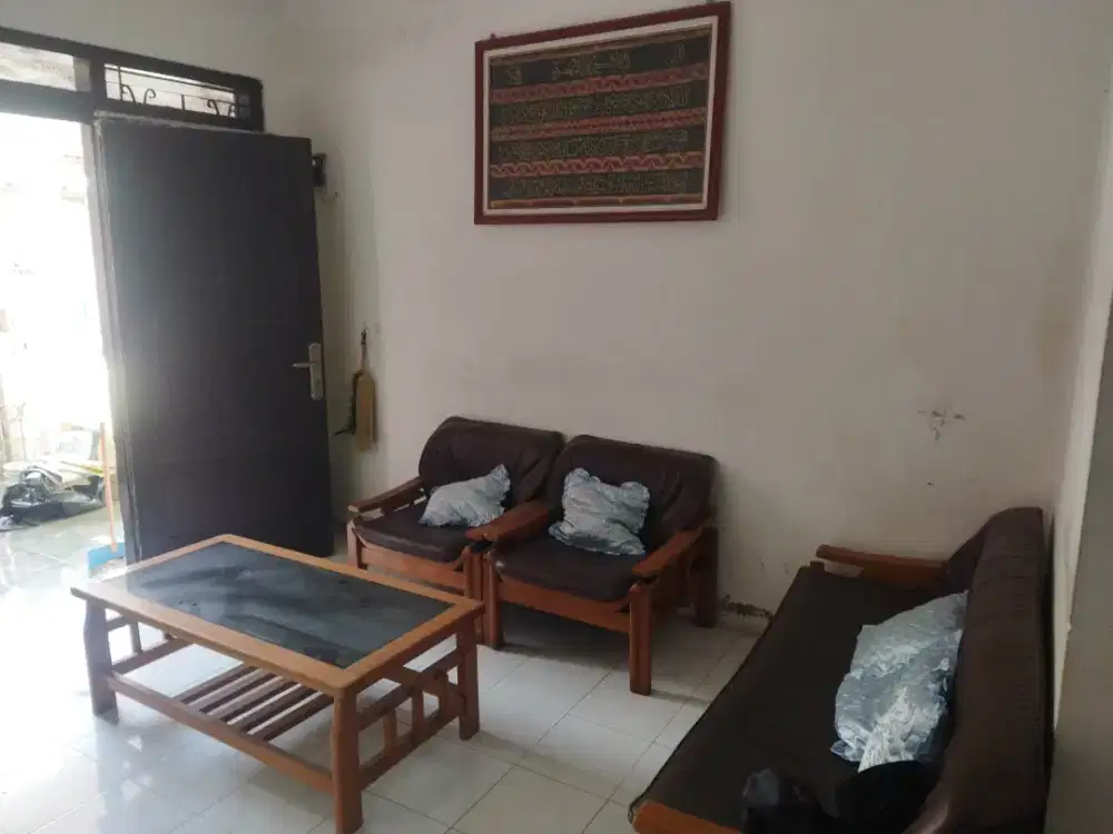 Meja kursi tamu satu set