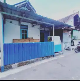 Rumah Murah hitung tanah dekat dekat kampus UNS Jebres Solo