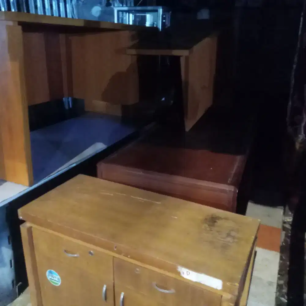 Di jual meja kayu jati meja buat jualan barang bagus