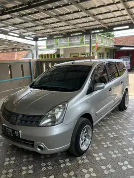 Grand livina nissan