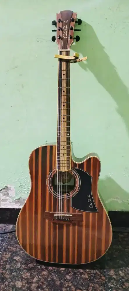Gitar elektrik custom asli enak biasa buat manggung