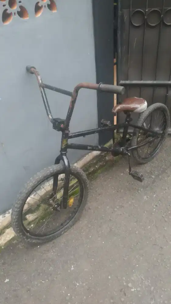 Sepada BMX Torpedo, ukuran 20 ..