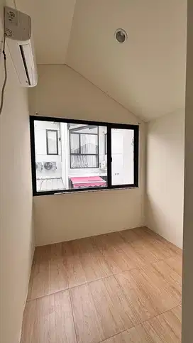 Available for rent 3 bedroom semi furnish at uptown estate