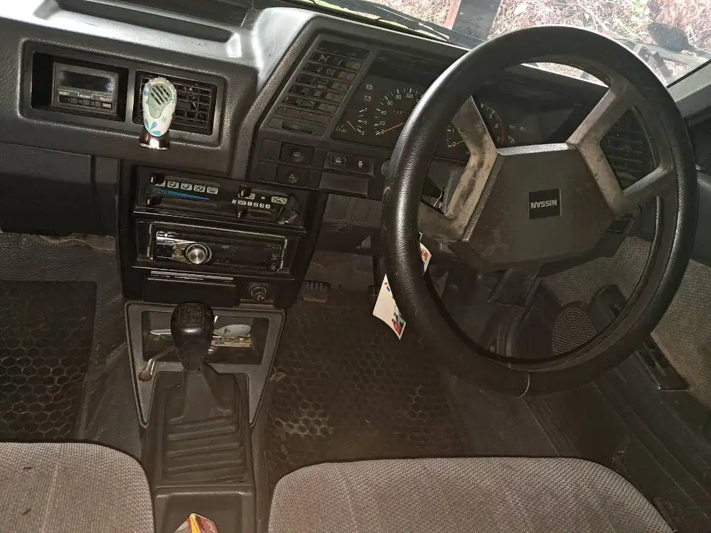 Mobil klasik nissan sentra th 88
