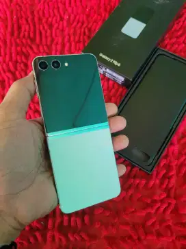 Samsung Z flip 5 NFc 5g mulus fulset minus dikit doang