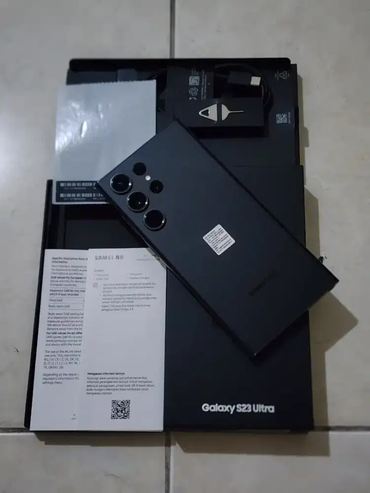 Samsung S23 Ultra 5G 12/256Gb  warna Hitam SEIN,kondisi 99,9% Sempurna