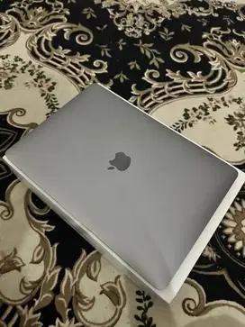 Macbook M1 256 2024