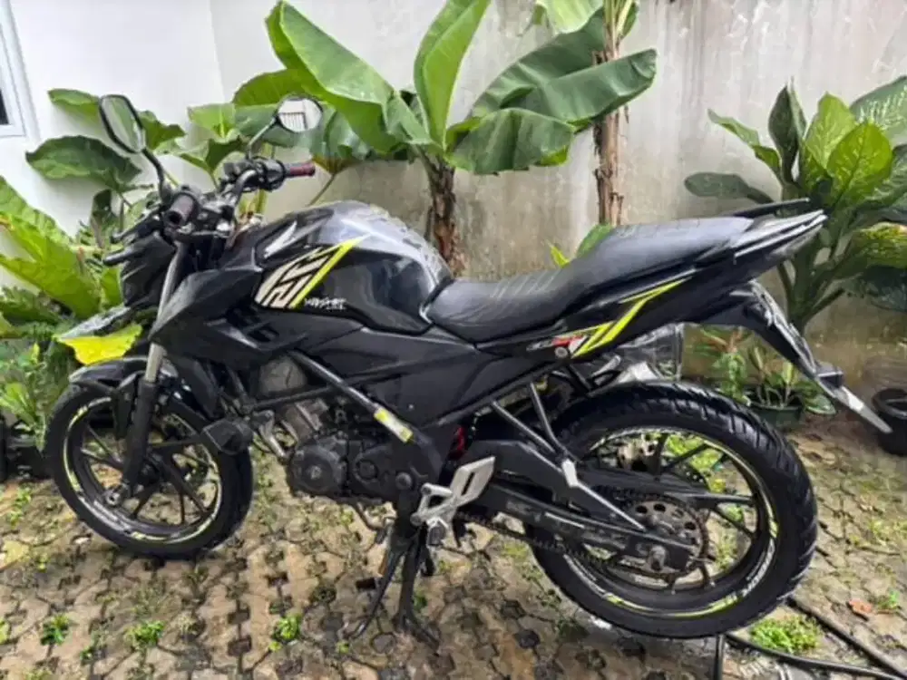 HONDA CB150R 2016