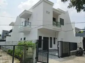 RUMAH FRESH BARU !! STRATEGIS DI PONDOK KELAPA