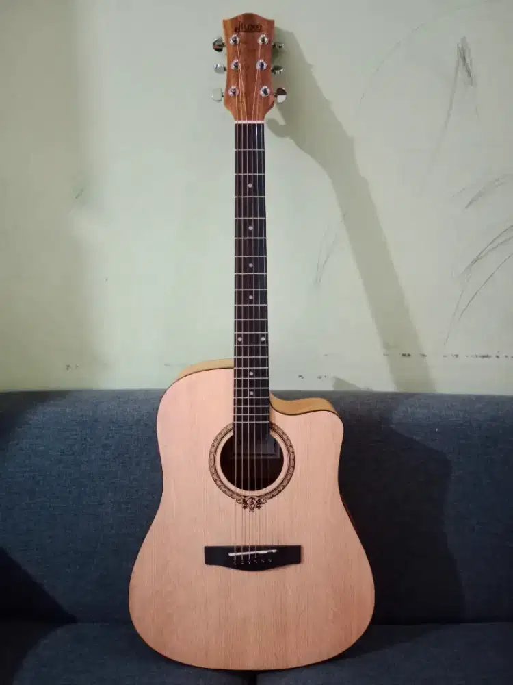 Gitar transkustik dluxe original, like new baru sebulan