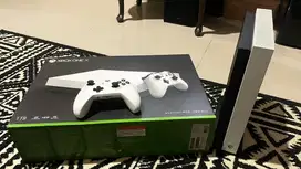 Xbox One X White Edition 1TB