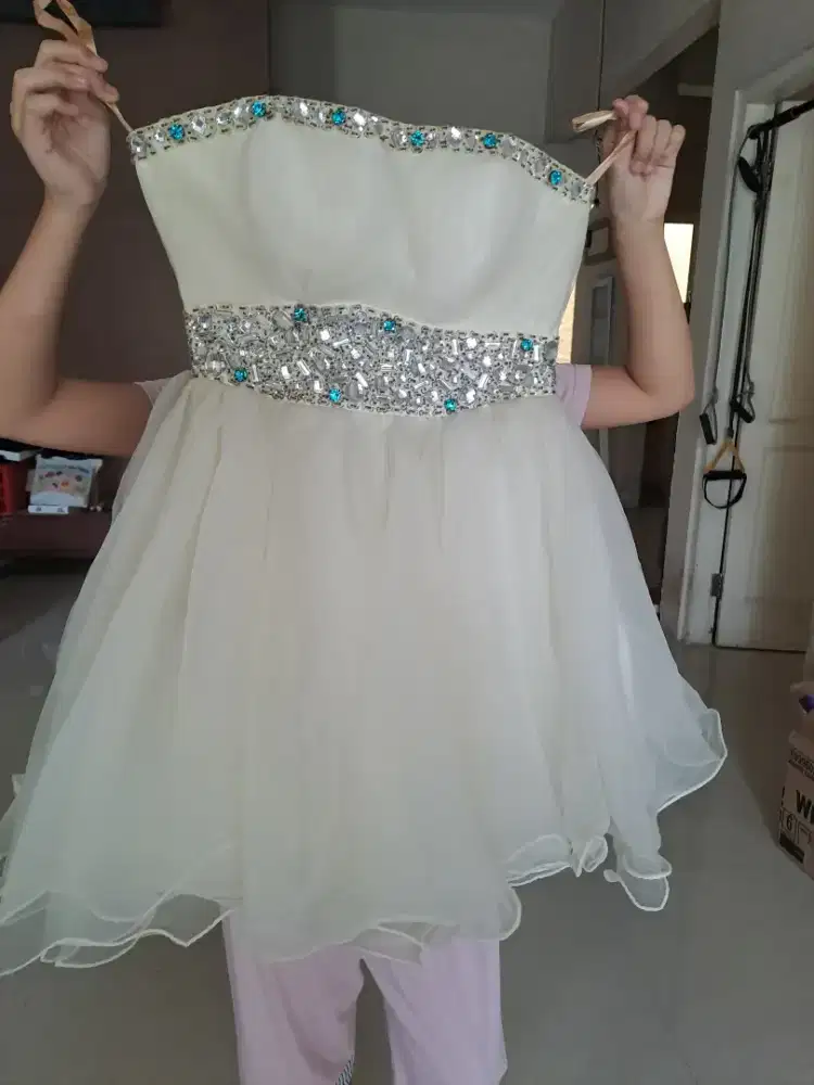 dress pesta second