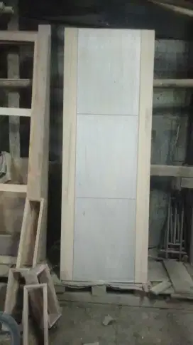Jual daun pintu kayu lapis multiplek