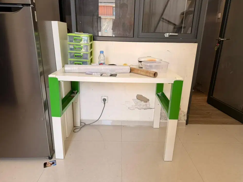 Meja Belajar Ikea