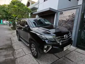Toyota Fortuner VRZ Diesel Solar 2.4 Matic AT Tahun 2018 Hitam , 2017