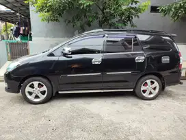 Toyota Kijang Innova 2011 Bensin