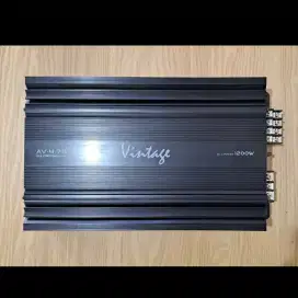 Power Amplifier Mobil merk Vintage