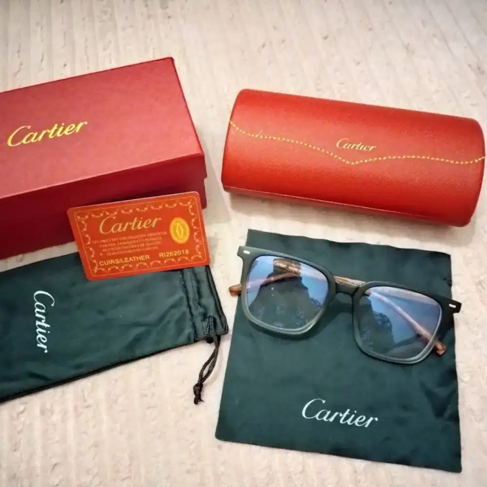 Kacamata cartier likenew murah