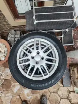 Velg OEM Daihatsu sirion deluxe R15 plus ban