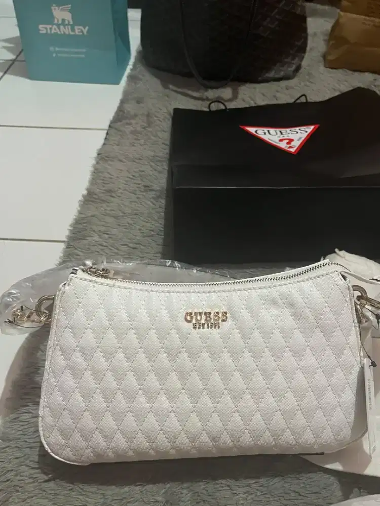 Tas  guess baru