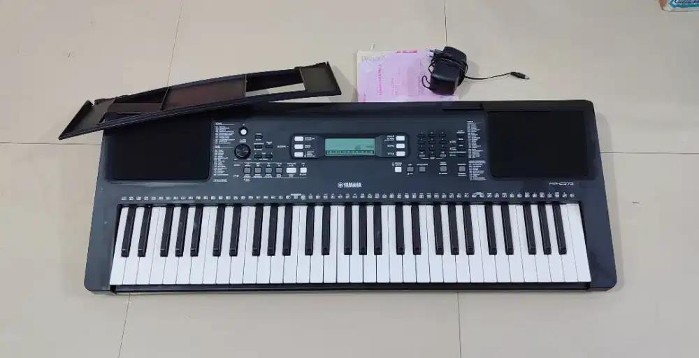 Yamaha PSR E373 bekas normal mulus