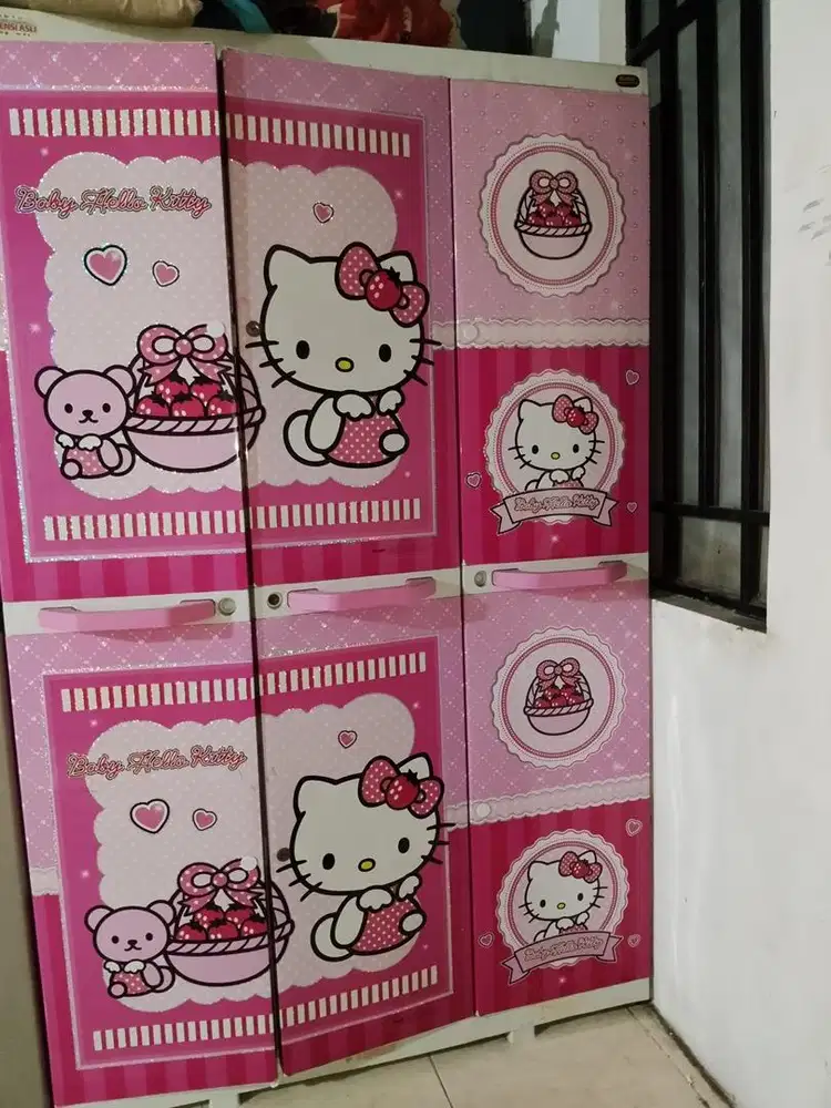 lemari pakaian anak dan dewasa hello kitty jual cepat dan murah