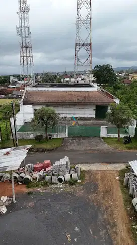 Disewakan Bangunan Kantor, Gudang di Puncak Joyo Agung, Malang