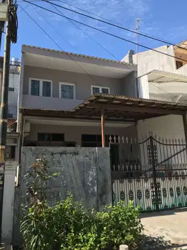 DIJUAL RUMAH 2 LANTAI SIAP HUNI DI PLUIT