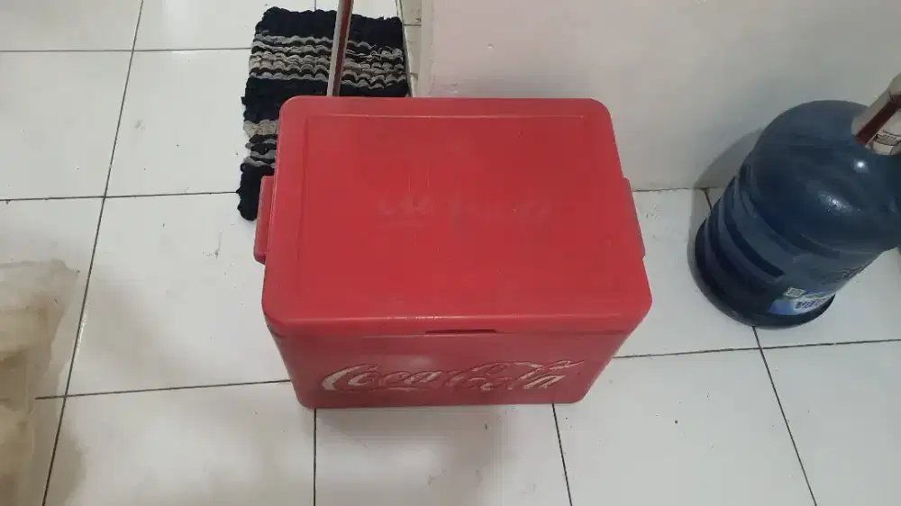 Dijual Box es atau cooler box