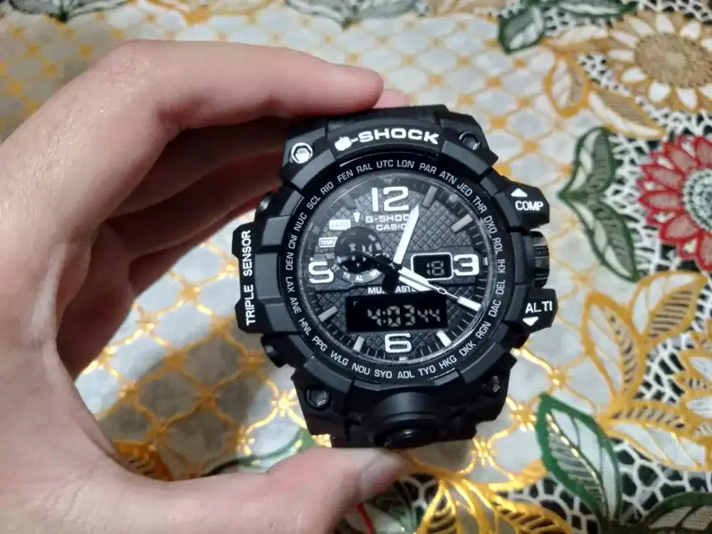 Jam Tangan G shock gwg 1000