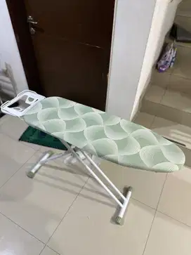 Papan Setrika STORA AZKO Lipat Kokoh dengan Cover Motif Hijau