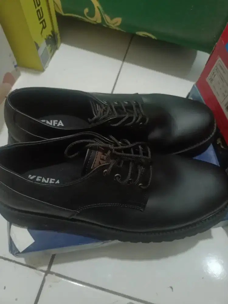 Sepatu pantofel