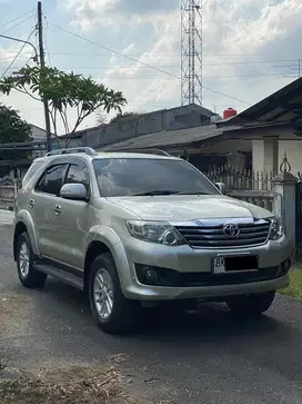 Toyota Fortuner 2.5 G Manual Diesel 2012