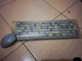 Keyboard Wireless + battery baru